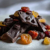 Mendiants au chocolat : Recette traditionnelle de confiserie