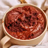 Mug Cake Chocolat Sans Balance en 7 Min